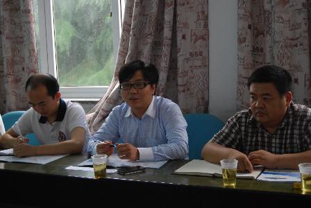 徐时清经理介绍中国计量学院情况