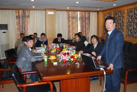 ylzzcom永利总站线路检测分党委书记、材料实验教学中心唐颂超做验收汇报
